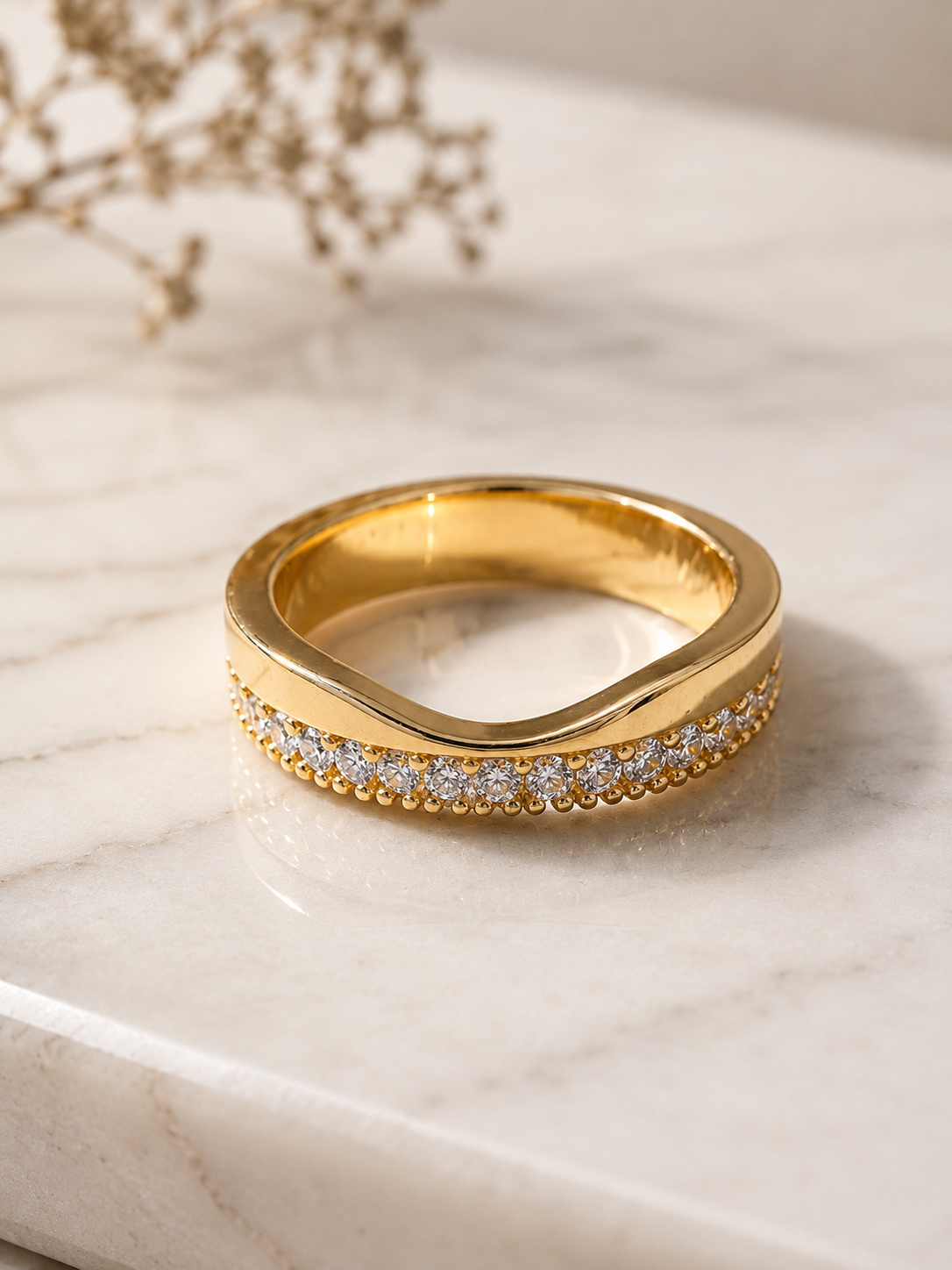 Aurora Curve Band Ring