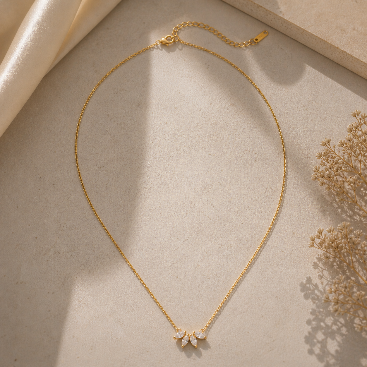 Floralis Crystal Leaf Necklace