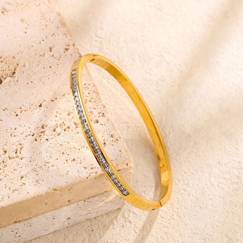 Royal Glow Bangle